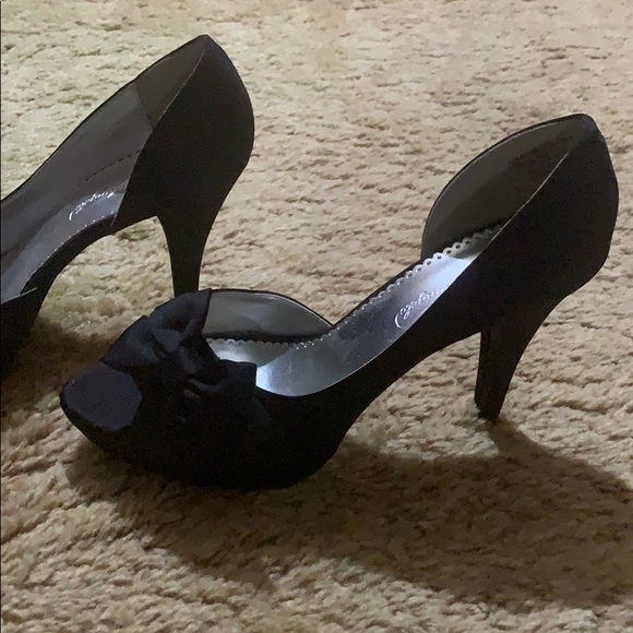 High heels - Picture 3 of 3